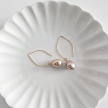 Load image into Gallery viewer, Freshwater pearl drops with marquise earhooks
