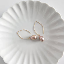 Load image into Gallery viewer, Freshwater pearl drops with marquise earhooks