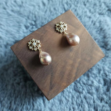 Load image into Gallery viewer, Freshwater pearl drops set with pretty floral style earposts