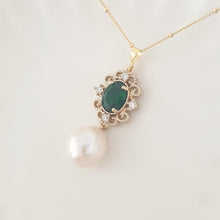 Load image into Gallery viewer, Emerald Green charm with White baroque pearl drop necklace