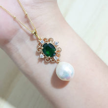 Load image into Gallery viewer, Emerald Green charm with White baroque pearl drop necklace