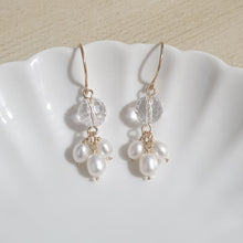 Load image into Gallery viewer, Clear Quartz with freshwater pearls