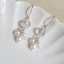 Load image into Gallery viewer, Clear Quartz with freshwater pearls