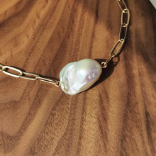 Load image into Gallery viewer, White lustrous baroque pearl with chunky chain necklace